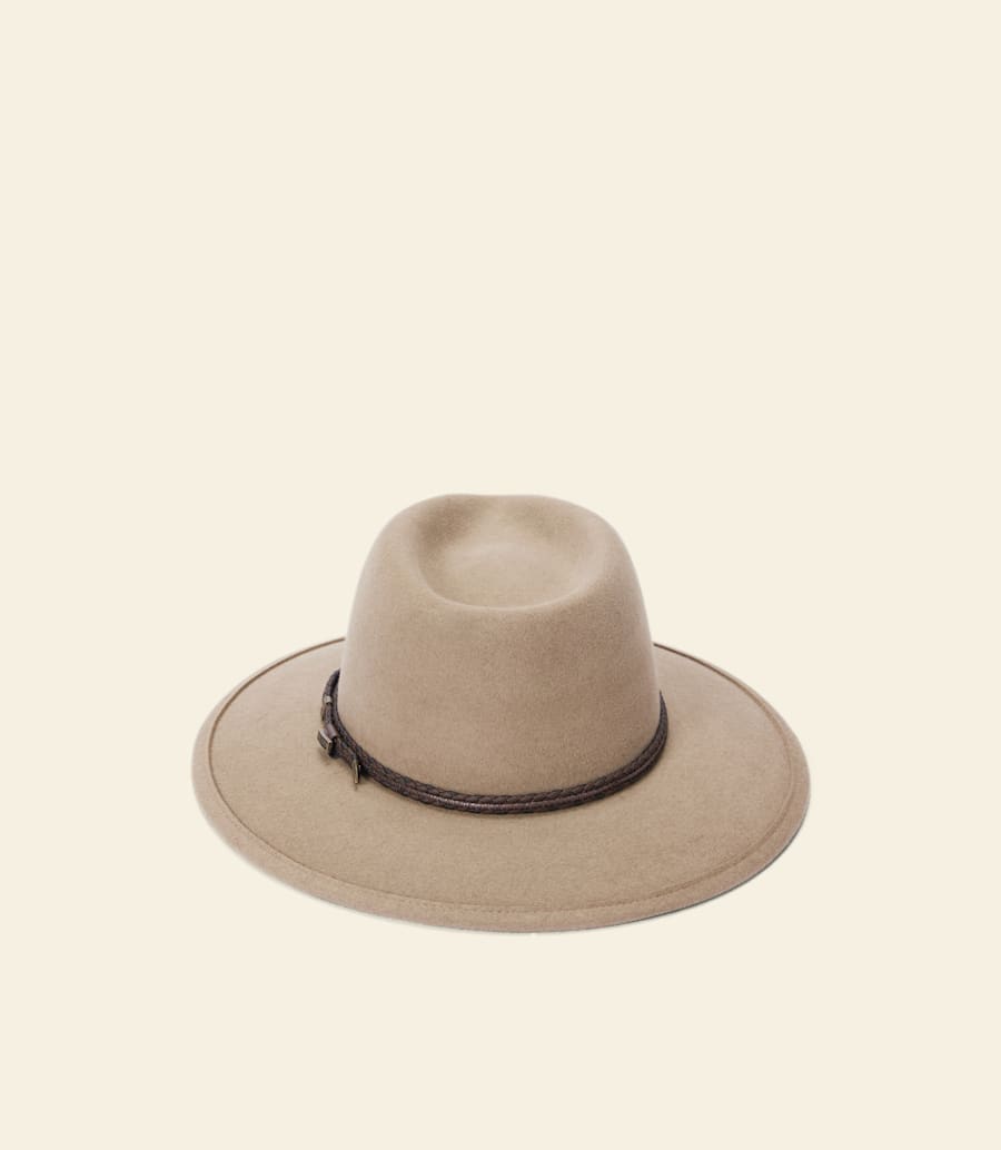cappello da viaggiatore akubra